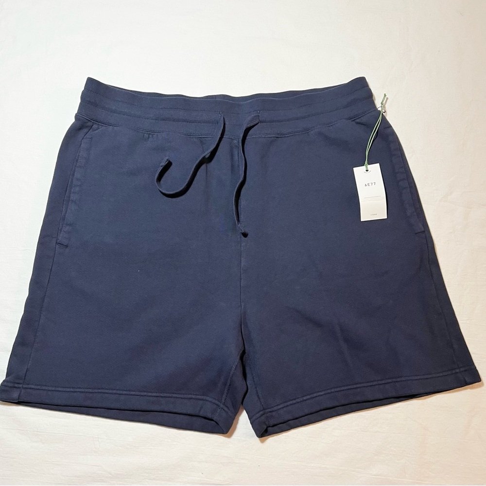 AE77 shorts heavy terry backs sweats shorts Size Large navy blue